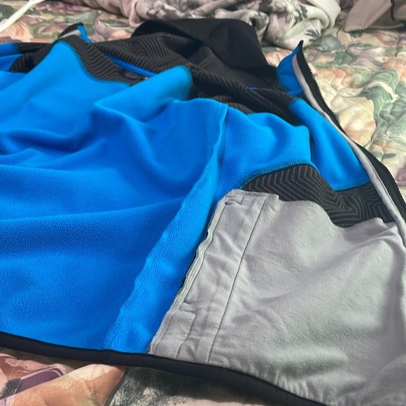 Under armour blue and black cold gear jacket - Picture 3 of 5